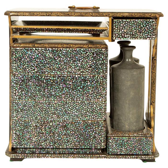 Antike japanische Perlmutt-Bento-Schachtel aus dem 20. Jahrhundert