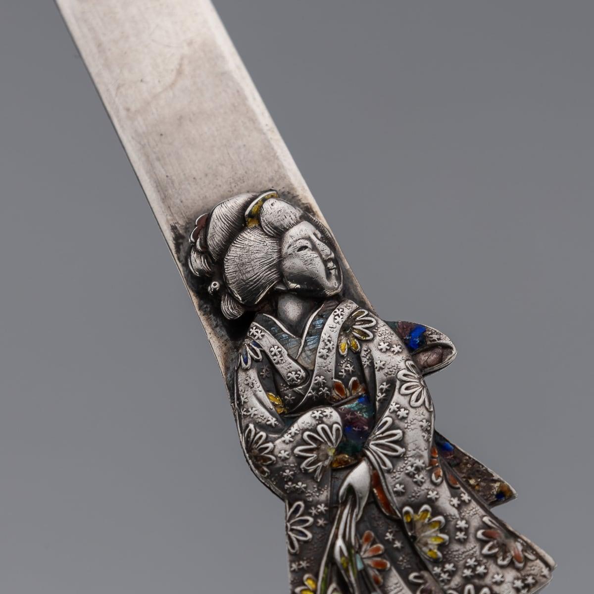 Antique 20th Century Japanese Solid Silver & Enamel Geisha Bookmark c.1900 For Sale 3