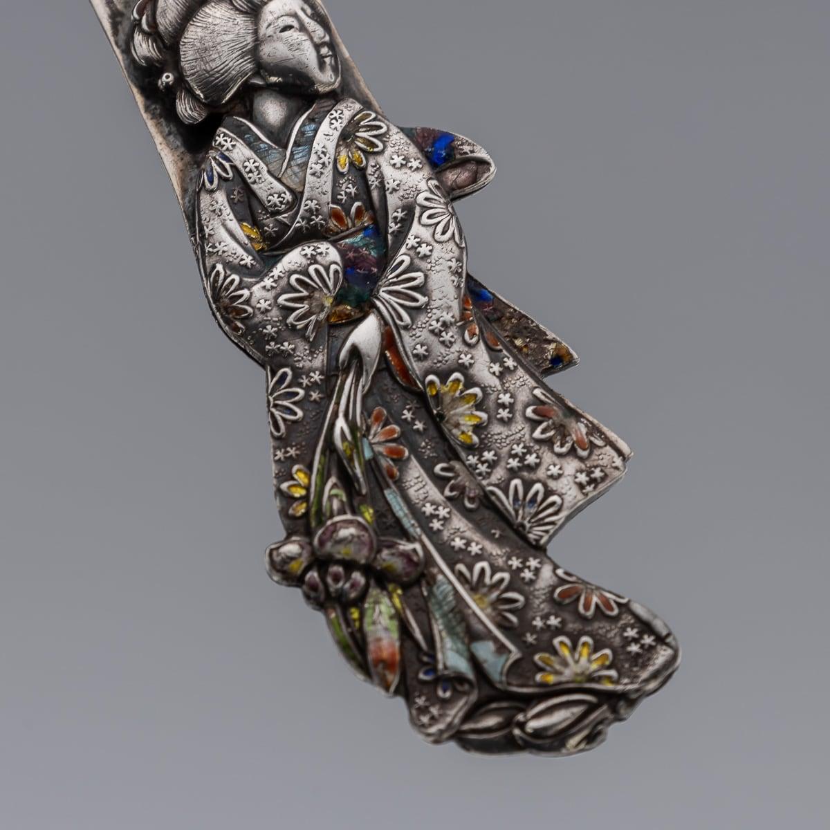 Antique 20th Century Japanese Solid Silver & Enamel Geisha Bookmark c.1900 For Sale 4