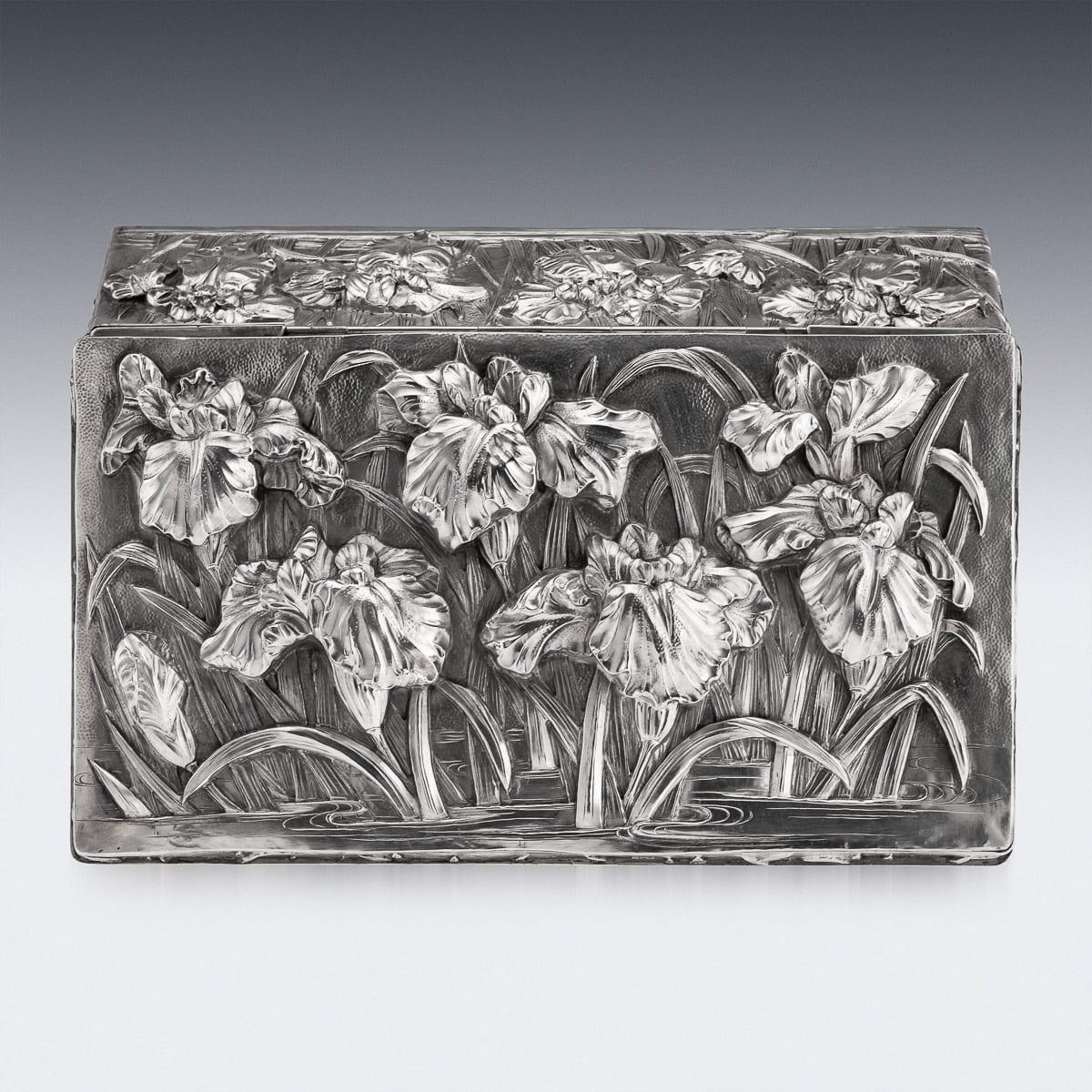 Antique 20th Century Japanese Solid Silver Iris Flower Cigar Humidor Box c.1900 For Sale 2