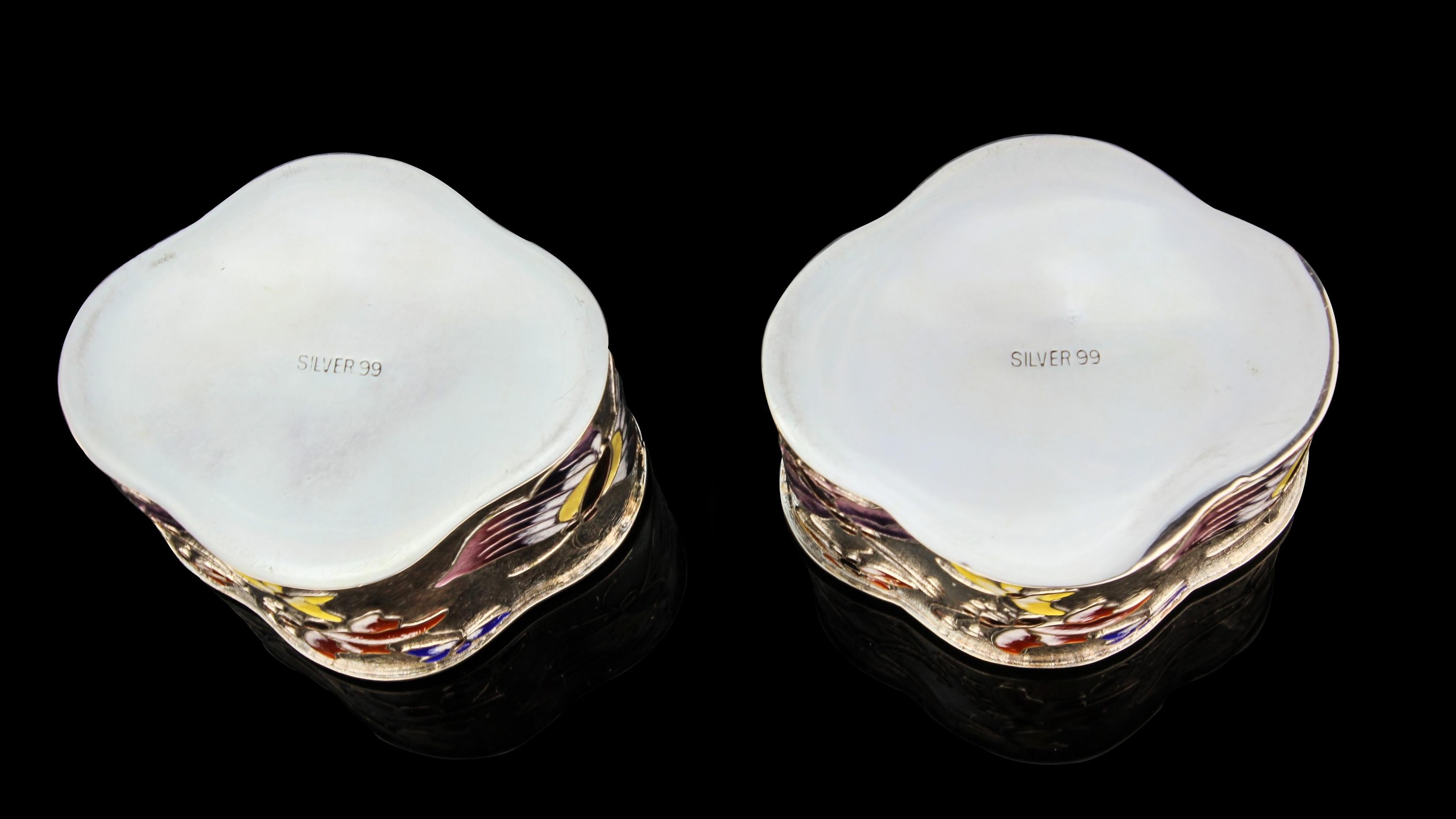 Antique 20th Century Korean 99. Silver Pair of Tea Caddies with Enamelled Butter For Sale 2