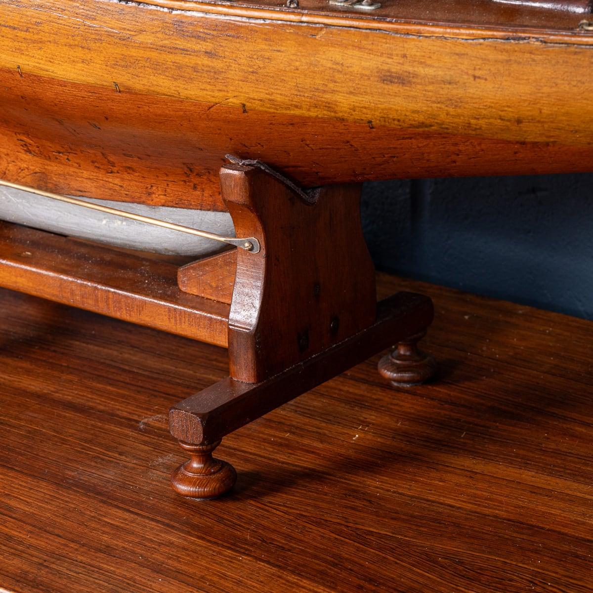 Antique 20th Century Large English Carved Hull Pond Yacht c.1910 4