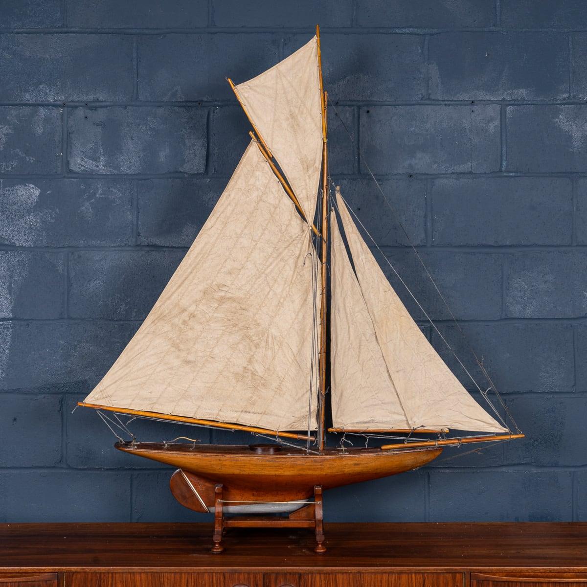 Other Antique 20th Century Large English Carved Hull Pond Yacht c.1910