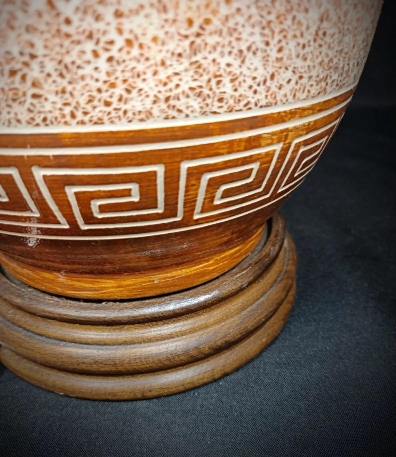 Grande base de lampe et abat-jour anciens du 20e siècle avec décoration - 2Y181 en vente 5