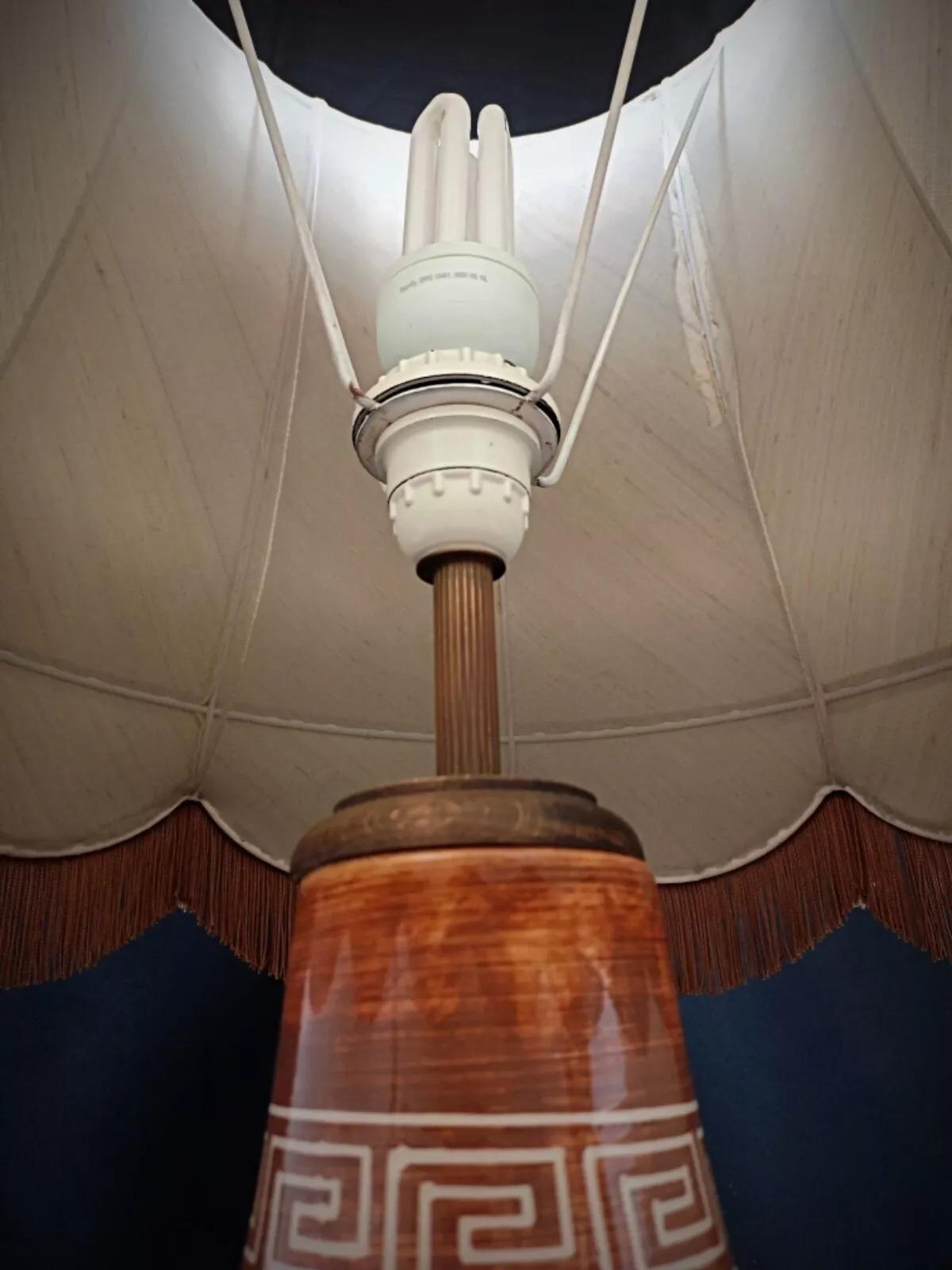 Grande base de lampe et abat-jour anciens du 20e siècle avec décoration - 2Y181 en vente 2