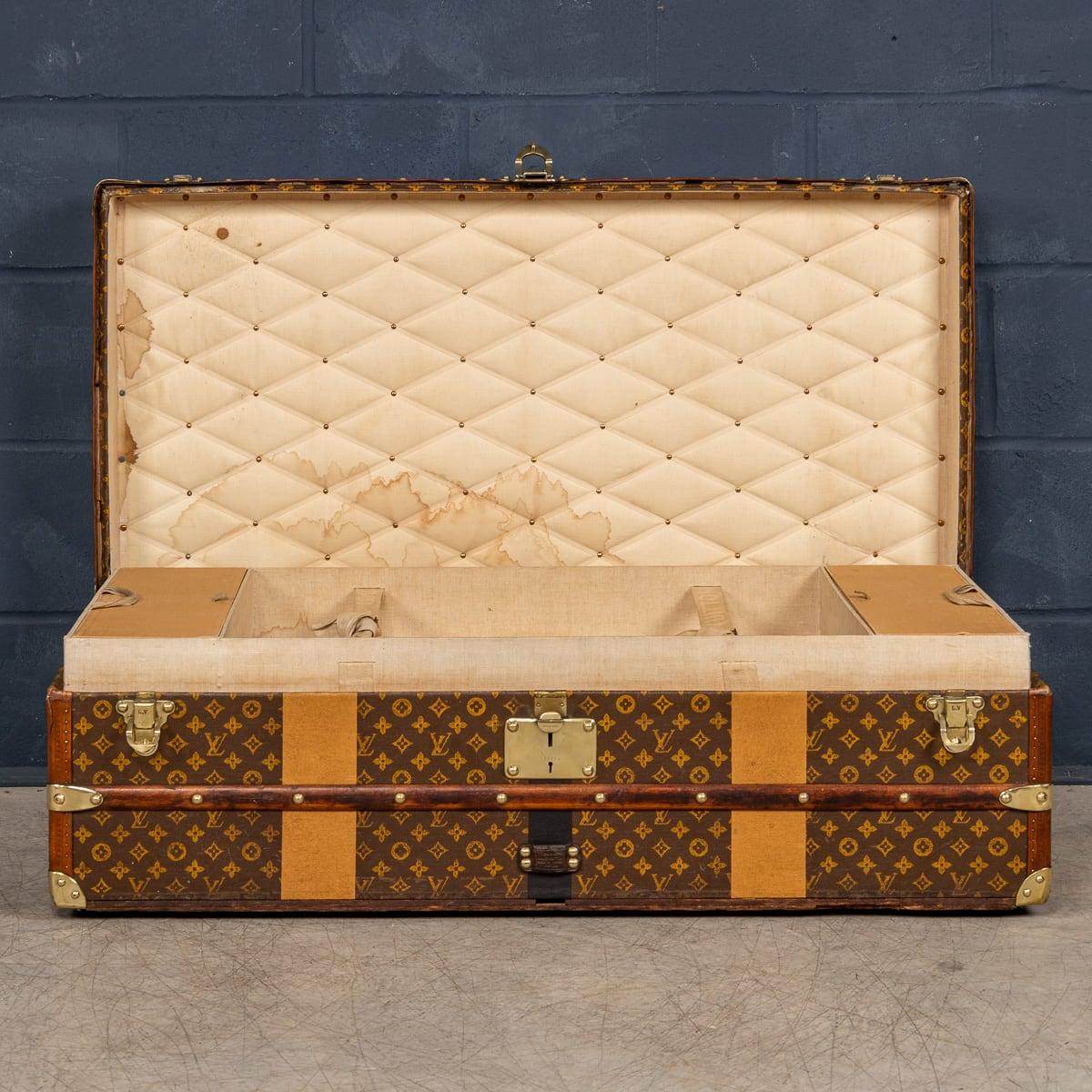 Antique 20th Century Louis Vuitton Cabin Trunk In Monogram Canvas, France c.1910 4