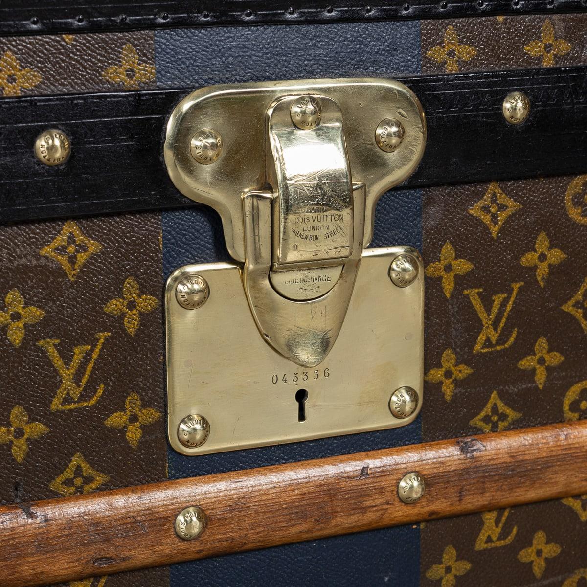Antiquité 20ème siècle Louis Vuitton Cabine Trunk In Monogram Canvas, France c.1920 en vente 3