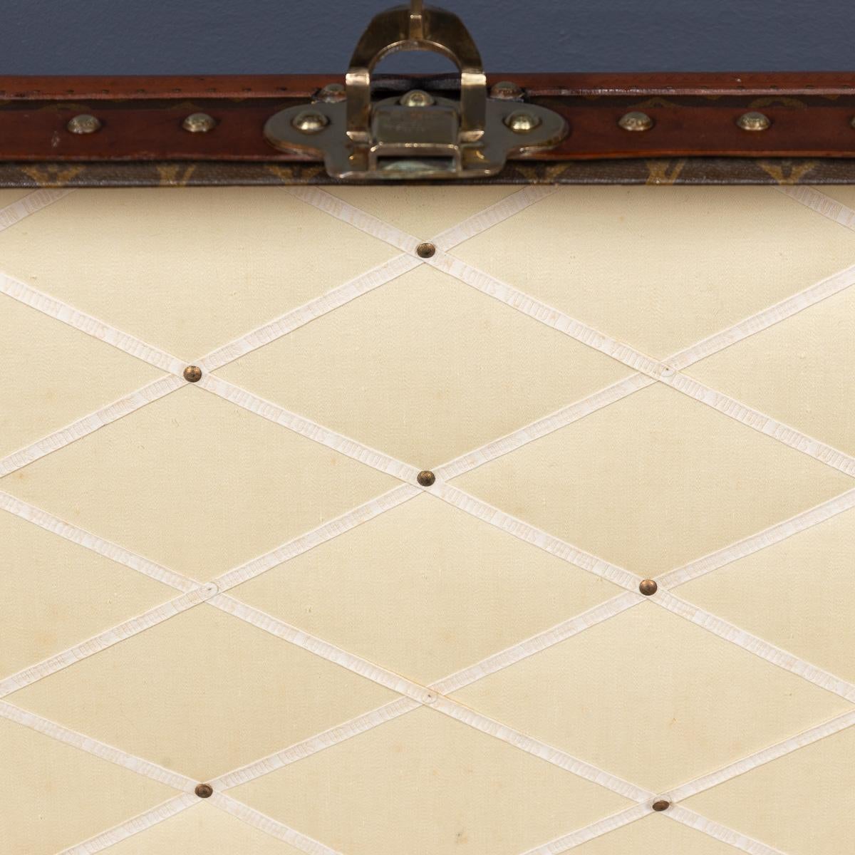 Antique 20th Century Louis Vuitton Cabin Trunk In Monogram Canvas, France c.1920 For Sale 8