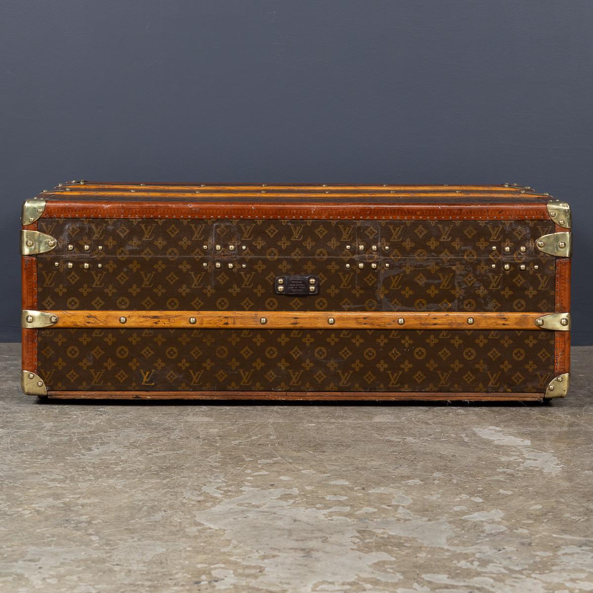 Antique 20th Century Louis Vuitton Cabin Trunk In Monogram Canvas, France c.1920 In Good Condition For Sale In Royal Tunbridge Wells, Kent