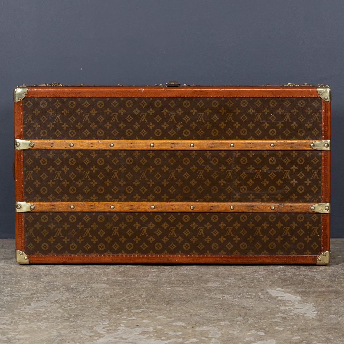 Antique 20th Century Louis Vuitton Cabin Trunk In Monogram Canvas, France c.1920 For Sale 2