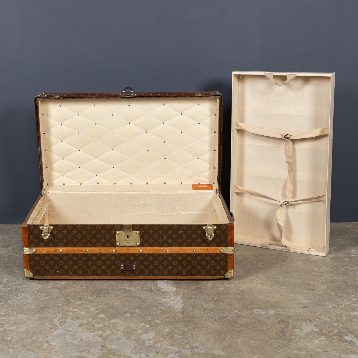 Antique 20th Century Louis Vuitton Cabin Trunk In Monogram Canvas, France c.1920 For Sale 3