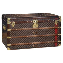 Antique 20th Century Louis Vuitton Courier Trunk In Damier Canvas, France c.1900