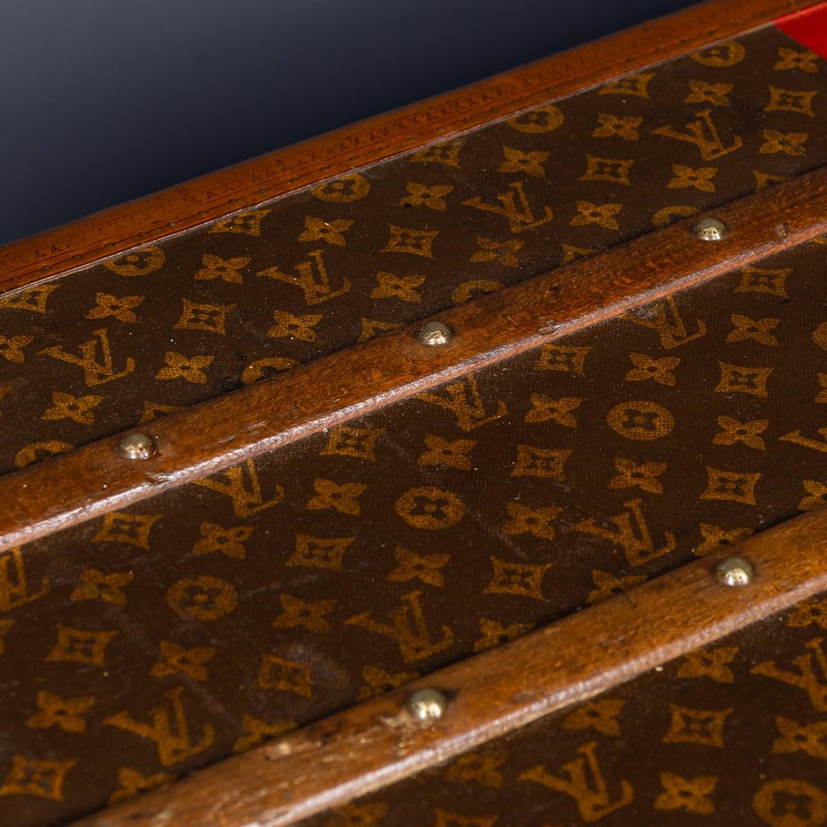 Antique 20th Century Louis Vuitton Courier Trunk In Monogram Canvas c.1910 10