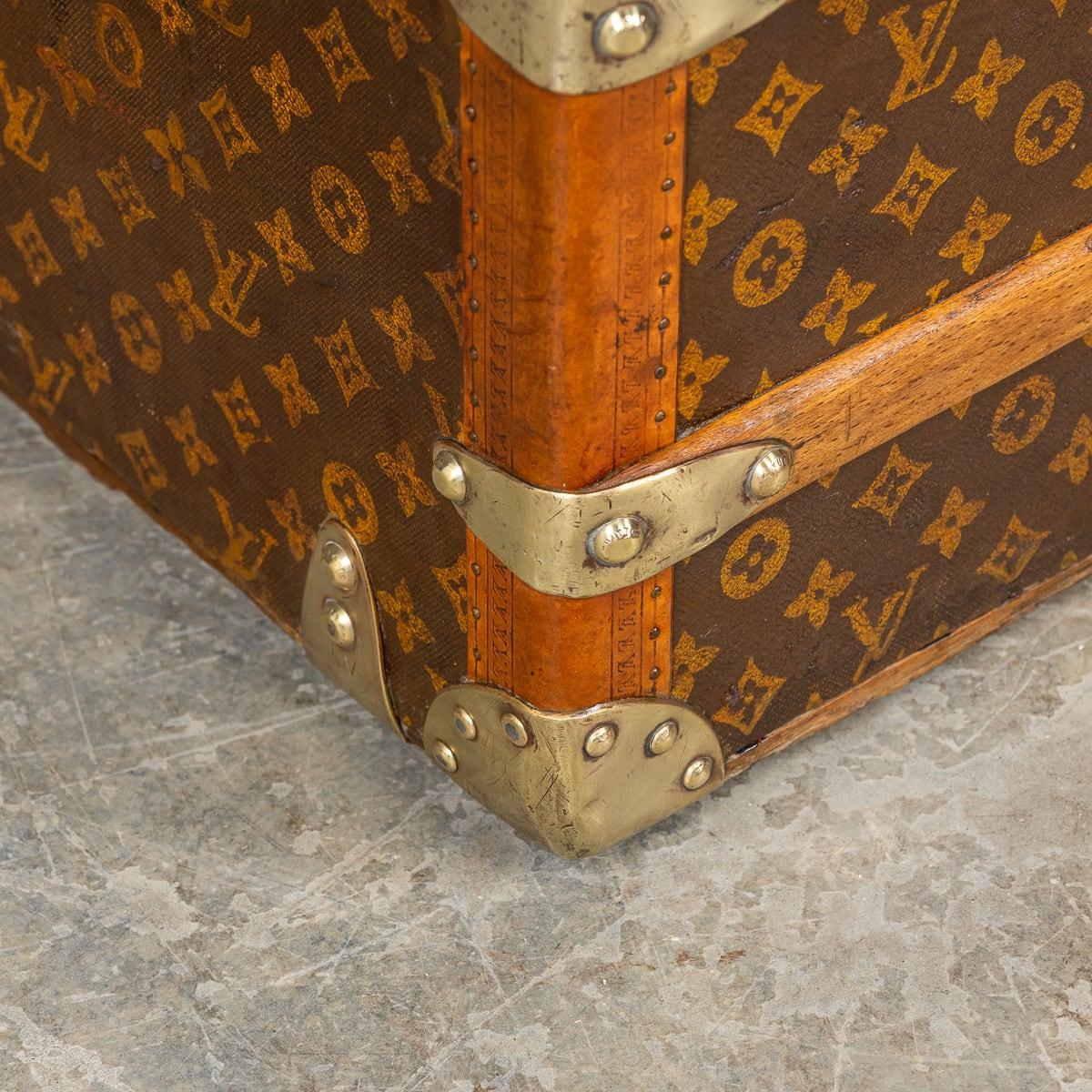 Antique 20th Century Louis Vuitton Courier Trunk In Monogram Canvas c.1910 14