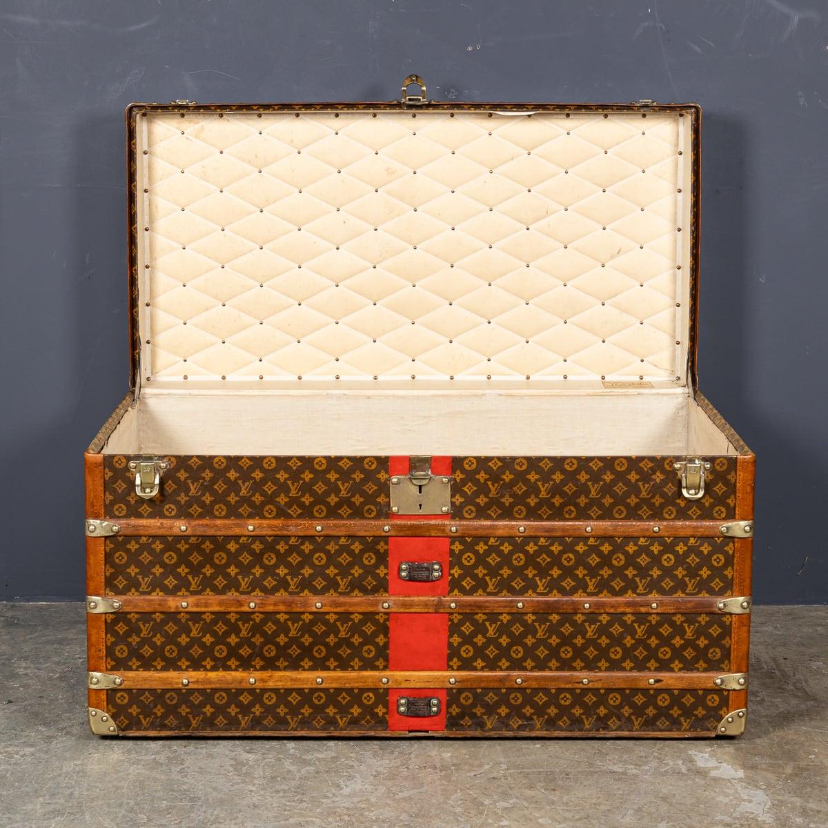 Antique 20th Century Louis Vuitton Courier Trunk In Monogram Canvas c.1910 2