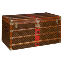 Antique 20th Century Louis Vuitton Courier Trunk In Monogram Canvas c.1910