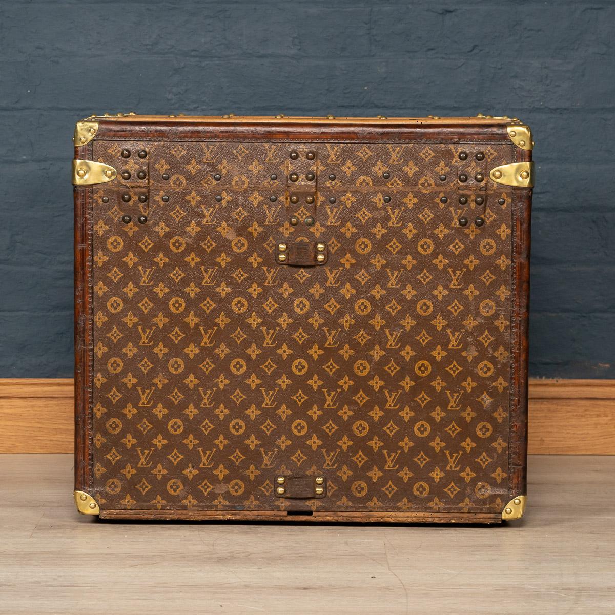 Antique 20th Century Louis Vuitton Hat Trunk, France, circa 1910 In Good Condition In Royal Tunbridge Wells, Kent