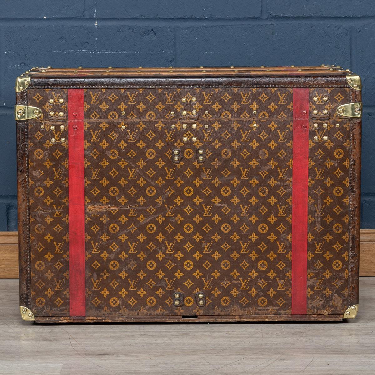 French Antique 20th Century Louis Vuitton Hat Trunk In Monogram Canvas, France c.1910 For Sale