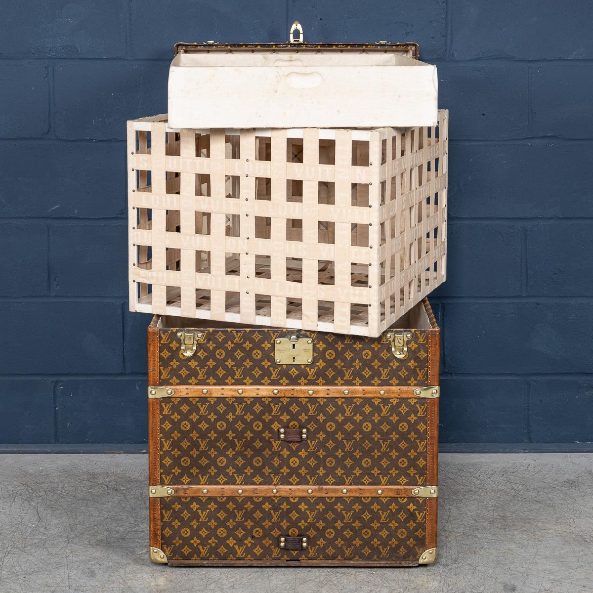 Antique 20th Century Louis Vuitton Hat Trunk In Monogram Canvas, France c.1920 For Sale 5
