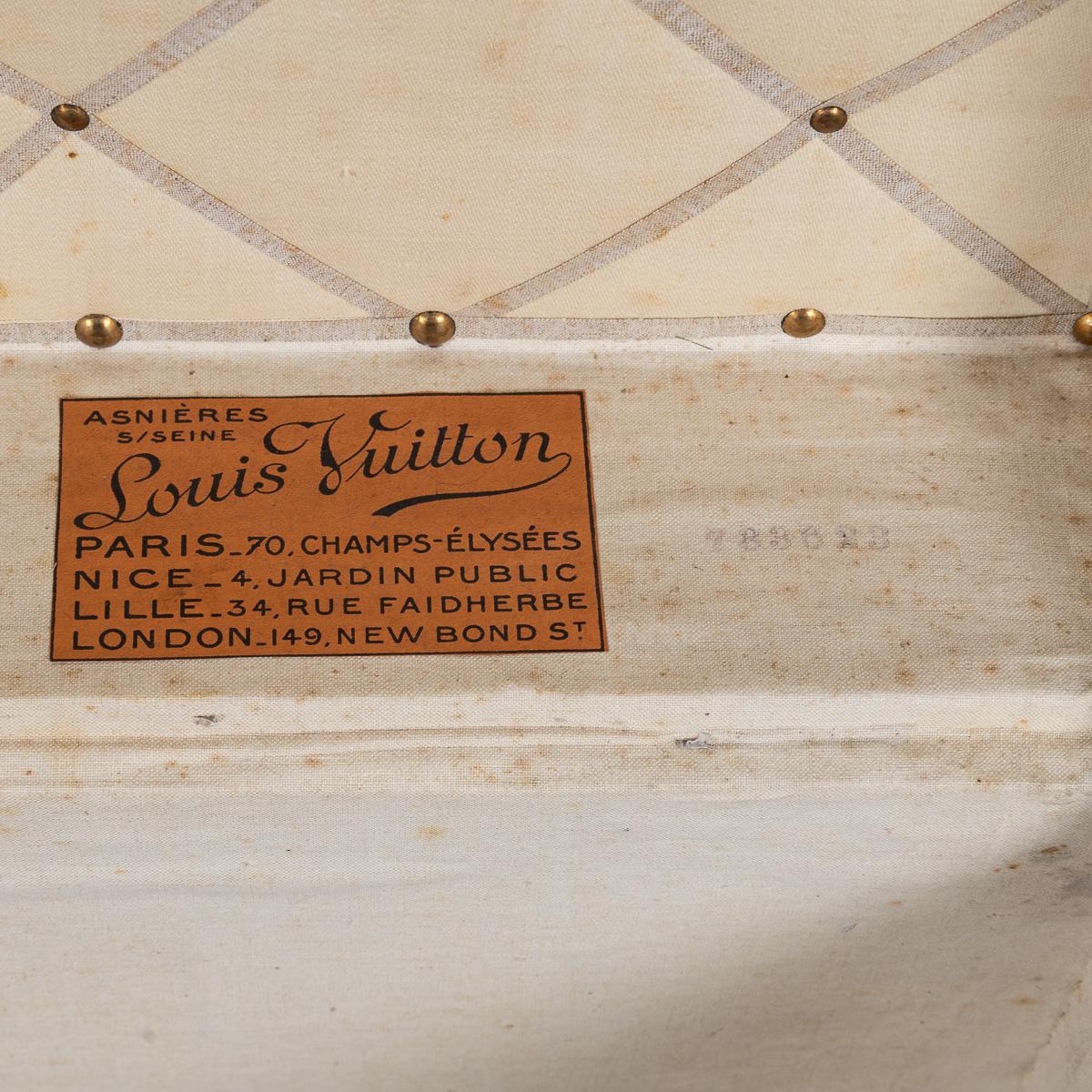 Antique 20th Century Louis Vuitton Hat Trunk In Monogram Canvas, France c.1920 For Sale 8