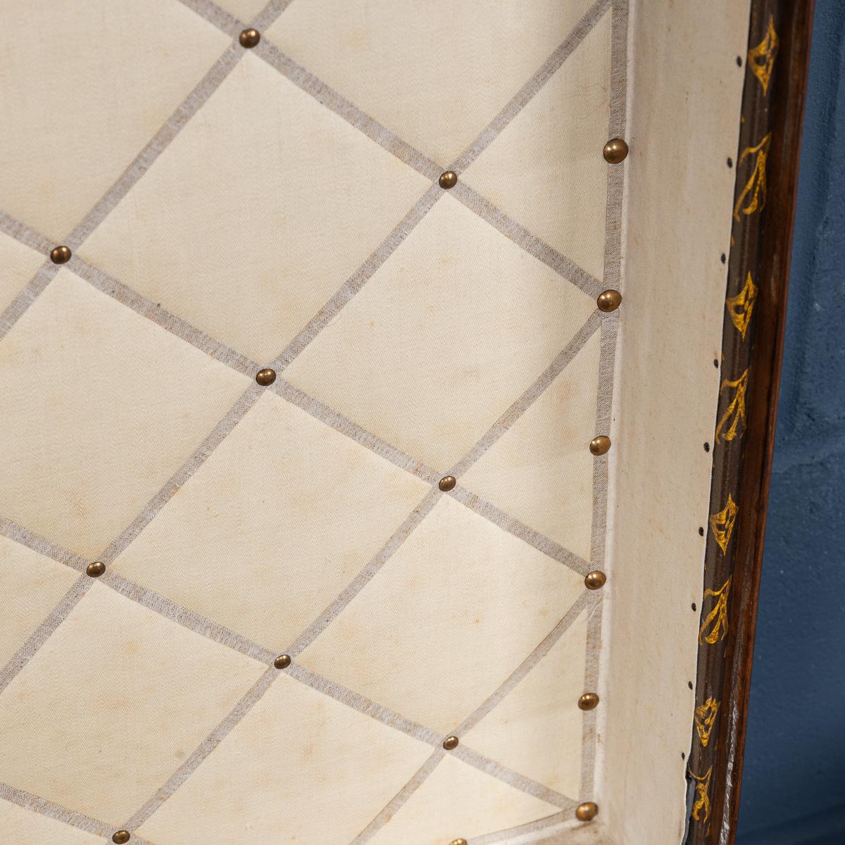 Antique 20th Century Louis Vuitton Hat Trunk In Monogram Canvas, France c.1920 For Sale 12