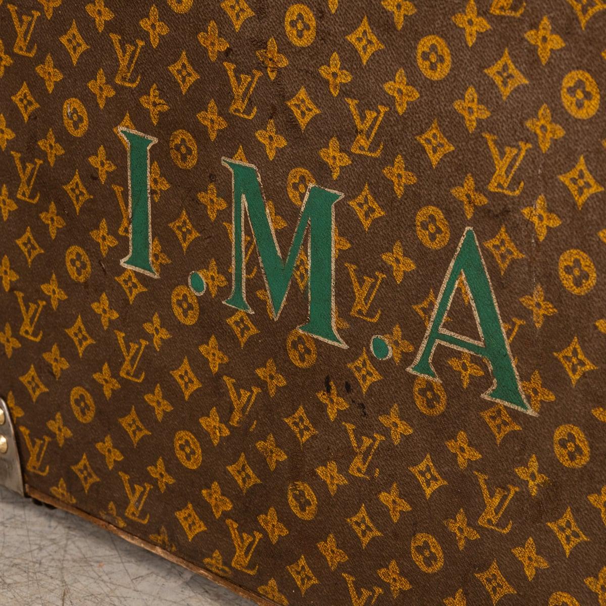 Antique 20th Century Louis Vuitton Hat Trunk In Monogram Canvas, France c.1920 For Sale 13