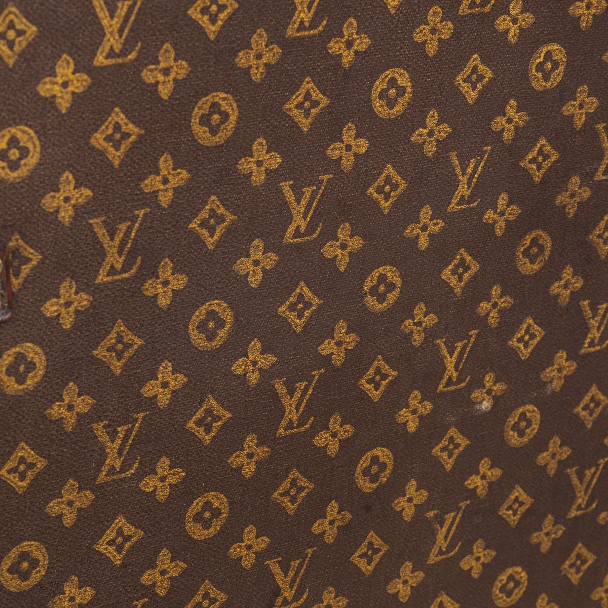 Ancienne malle à chapeau Louis Vuitton du 20ème siècle en toile monogrammée, France vers 1920 en vente 12