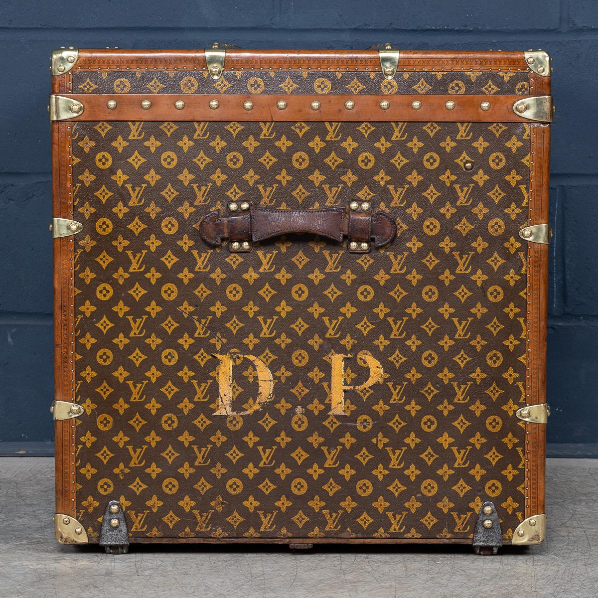 Albanian Antique 20th Century Louis Vuitton Hat Trunk In Monogram Canvas, France c.1920 For Sale