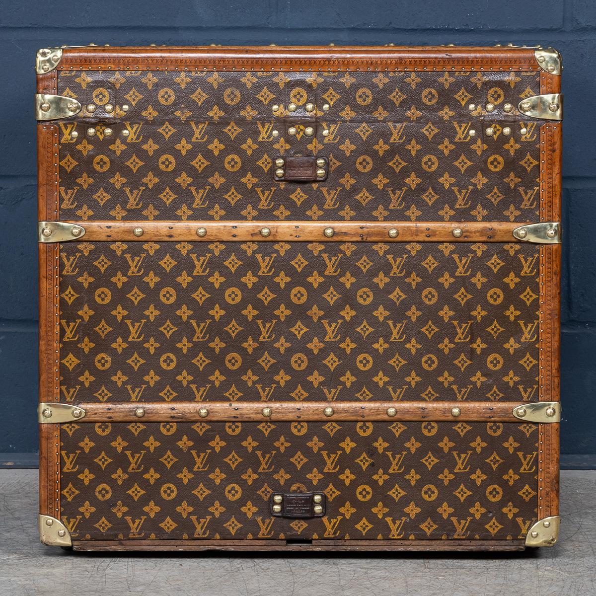 Antique 20th Century Louis Vuitton Hat Trunk In Monogram Canvas, France c.1920 In Good Condition For Sale In Royal Tunbridge Wells, Kent