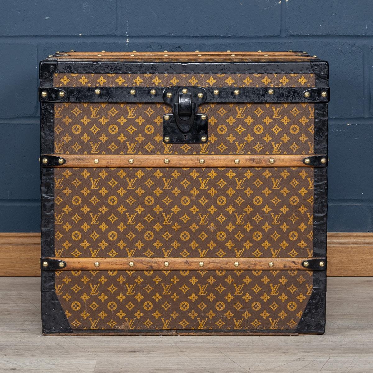 Français Ancienne malle à chapeau Louis Vuitton du 20ème siècle en toile monogrammée, Paris, vers 1900 en vente