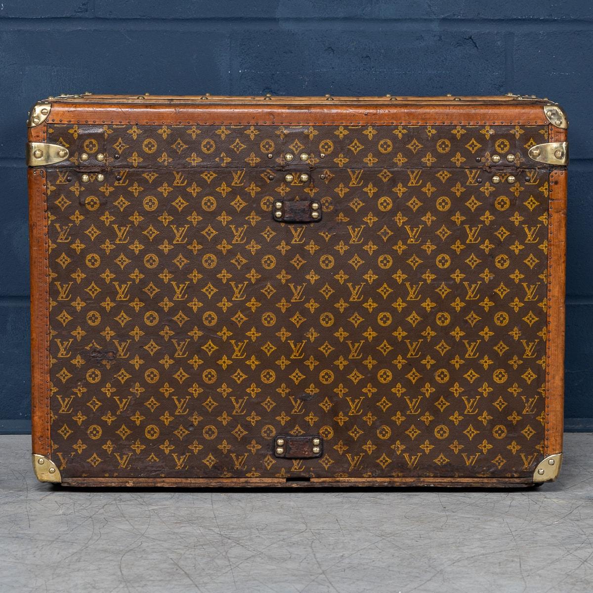 Antique 20th Century Louis Vuitton Hat Trunk In Monogram Canvas, Paris c.1920 In Good Condition In Royal Tunbridge Wells, Kent