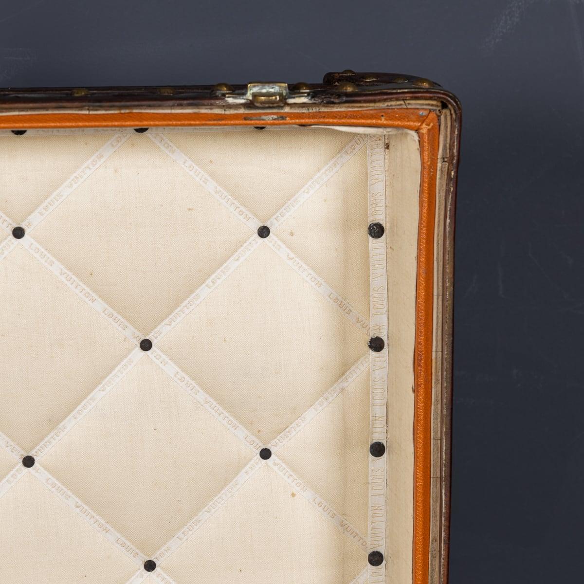 Antique 20th Century Louis Vuitton Hat Trunk In Orange 