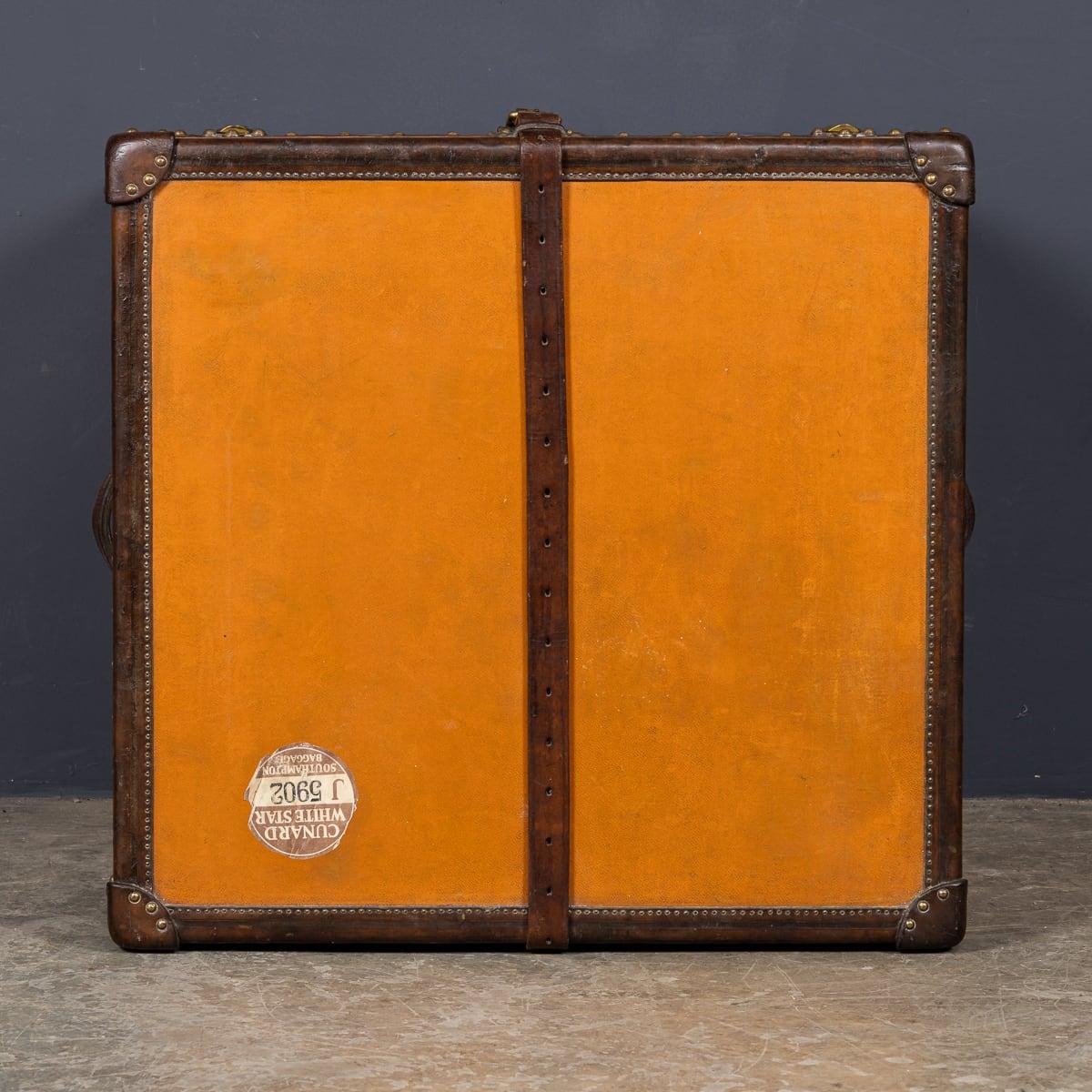 Brass Antique 20th Century Louis Vuitton Hat Trunk In Orange 