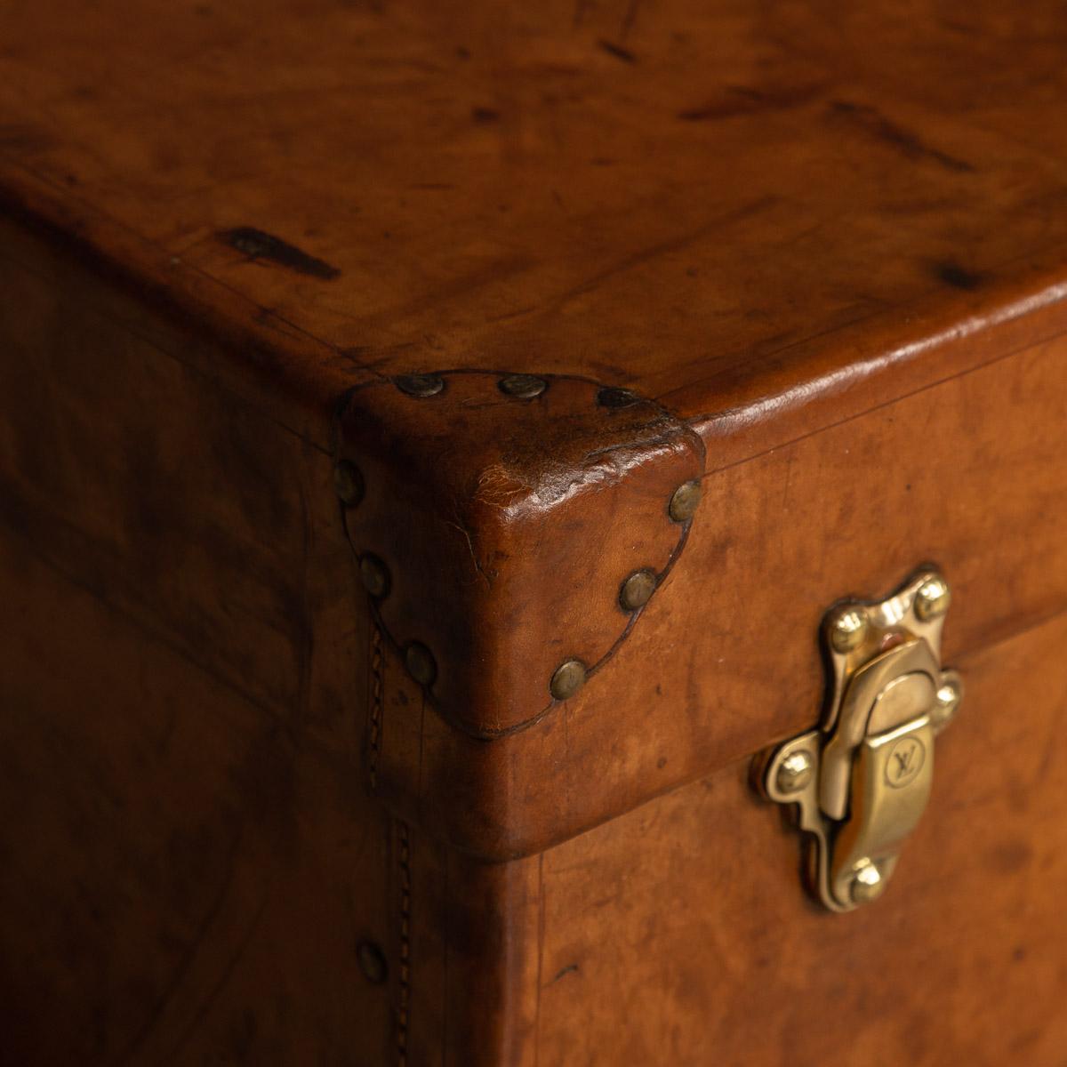 20th Century Louis Vuitton Natural Cow Hide Suitcase, France, circa 1900 6