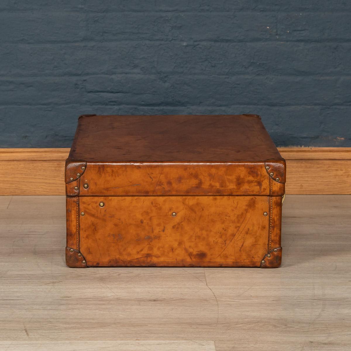 20th Century Louis Vuitton Natural Cow Hide Suitcase, France, circa 1900 In Good Condition In Royal Tunbridge Wells, Kent