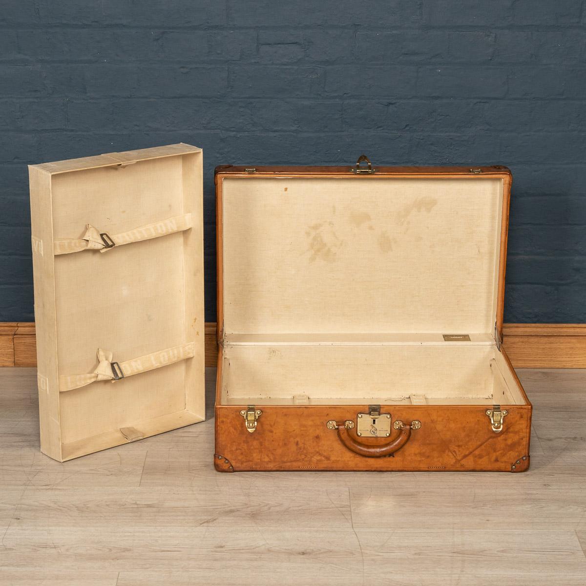 20th Century Louis Vuitton Natural Cow Hide Suitcase, France, circa 1900 3