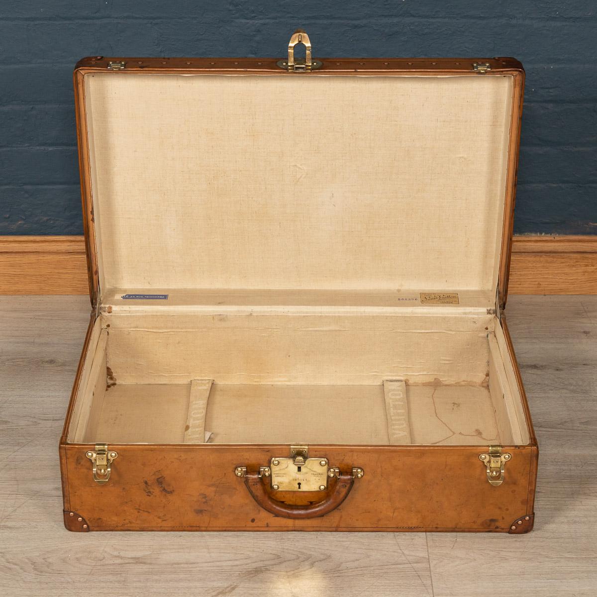 20th Century Louis Vuitton Suitcase in Natural Cow Hide, France, circa 1900 3