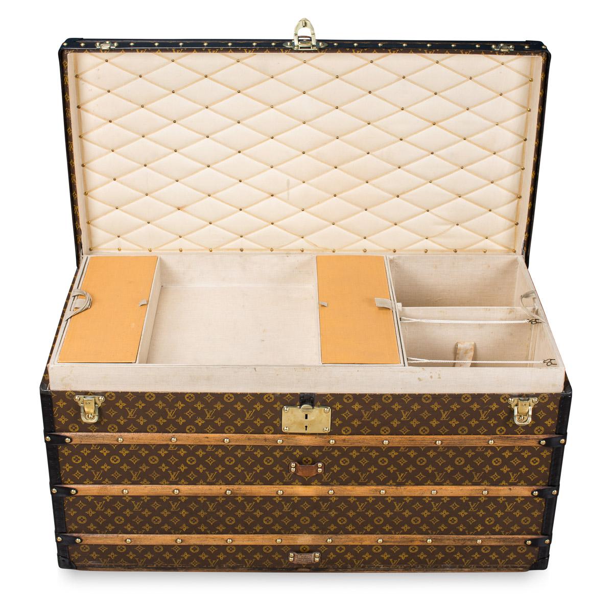 Antique 20th Century Louis Vuitton Trunk in Cow Hide, circa 1900 1