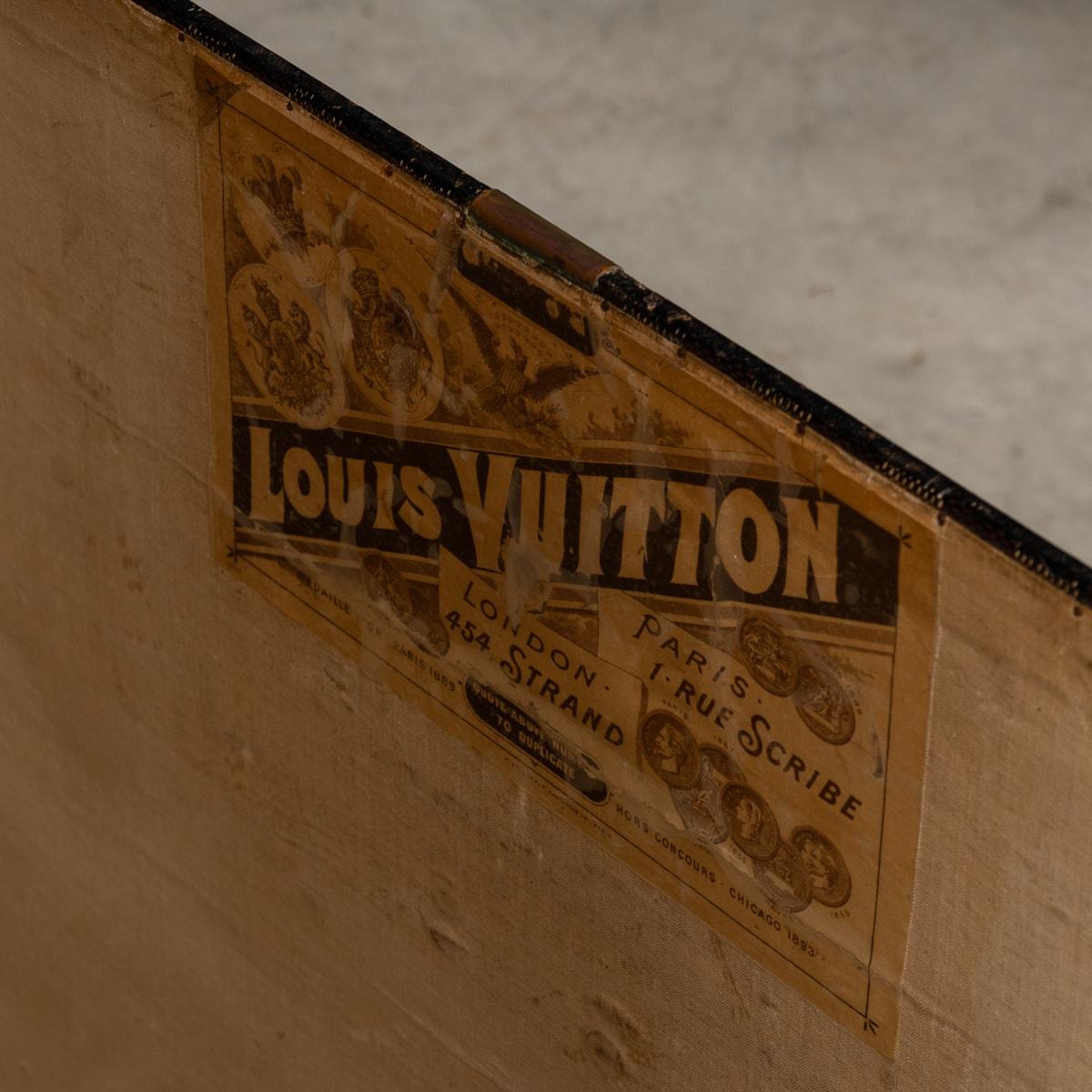 Antique 20th Century Louis Vuitton Trunk In Damier Canvas, France c.1900 4