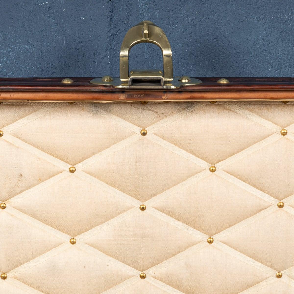 Antike Louis Vuitton-Truhe des 20. Jahrhunderts aus Monogramm-Leinwand mit Monogramm, Frankreich um 1900 im Angebot 11