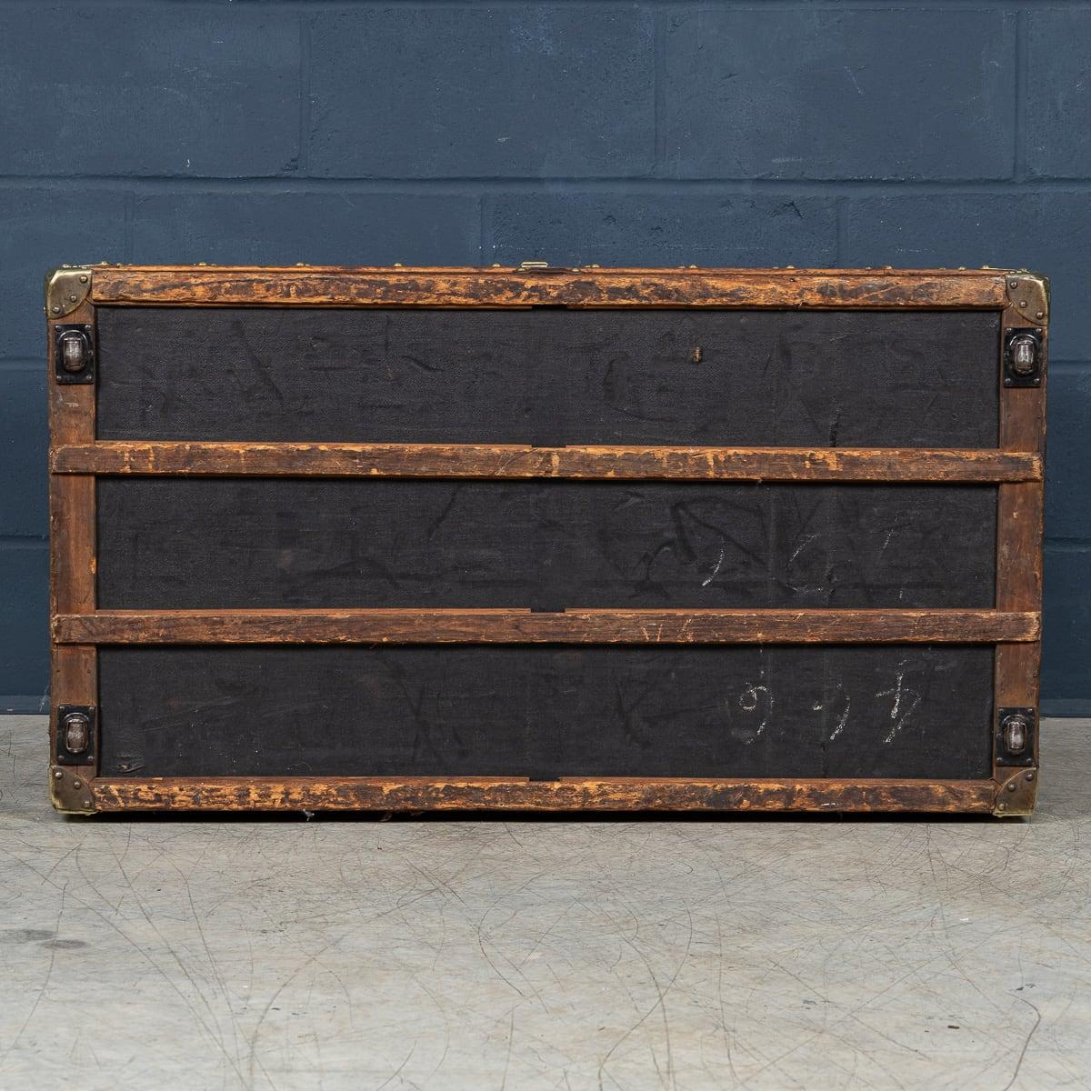 Antike Louis Vuitton-Truhe des 20. Jahrhunderts aus Monogramm-Leinwand mit Monogramm, Frankreich um 1900 im Angebot 2