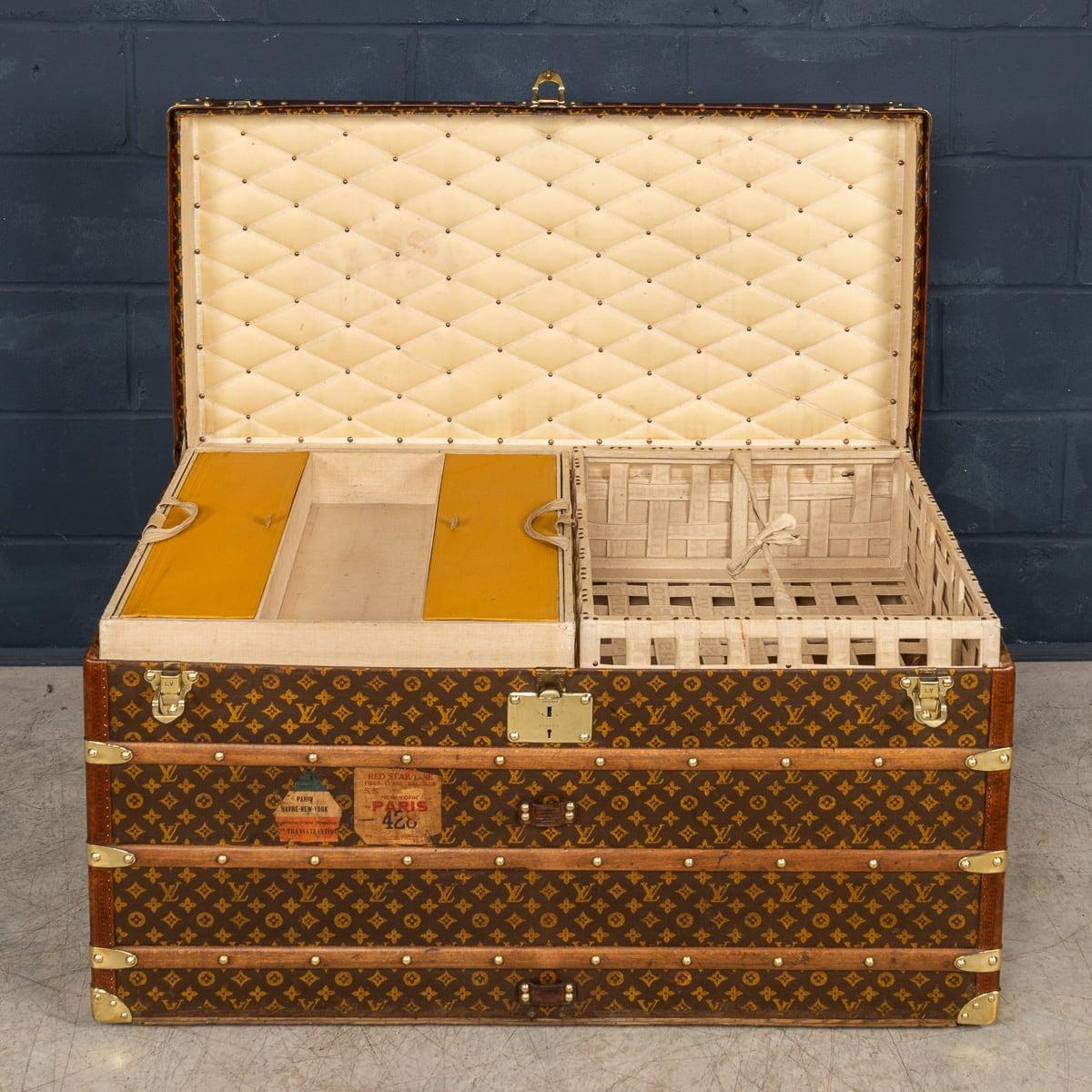 Antique 20th Century Louis Vuitton Trunk In Monogram Canvas, France c.1910 For Sale 4