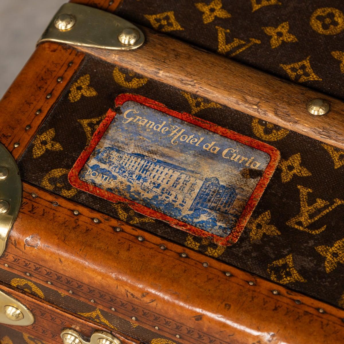 Antique 20th Century Louis Vuitton Trunk In Monogram Canvas, France c.1910 For Sale 9