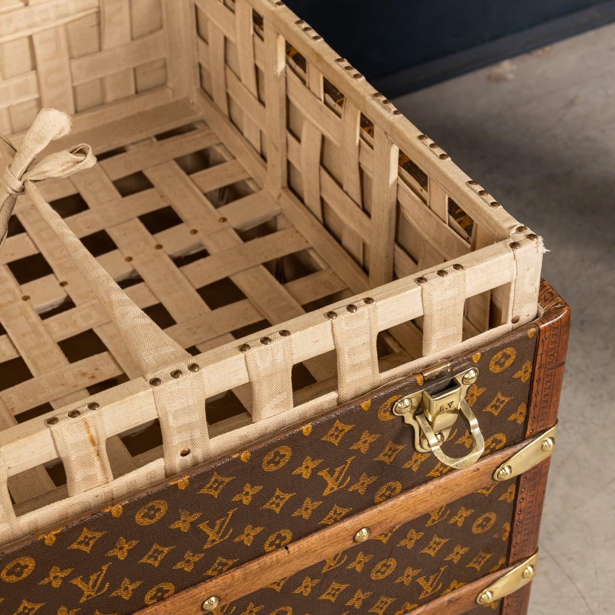 Antique 20th Century Louis Vuitton Trunk In Monogram Canvas, France c.1910 For Sale 14