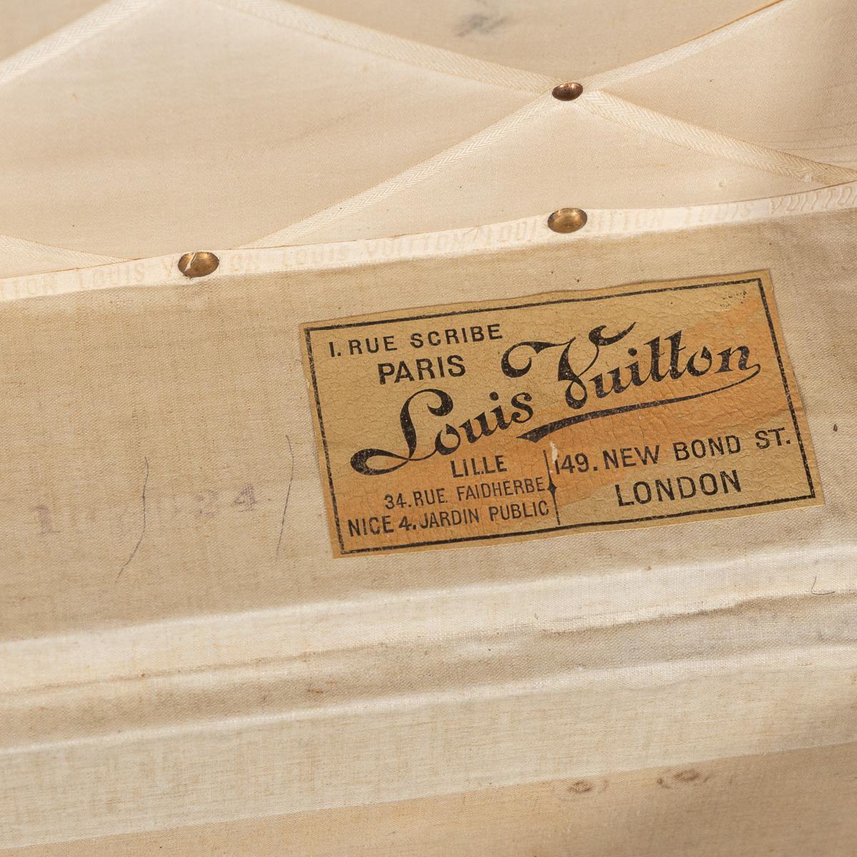 Antico baule Louis Vuitton del XX secolo in tela Monogram, Francia, 1920 ca. in vendita 5