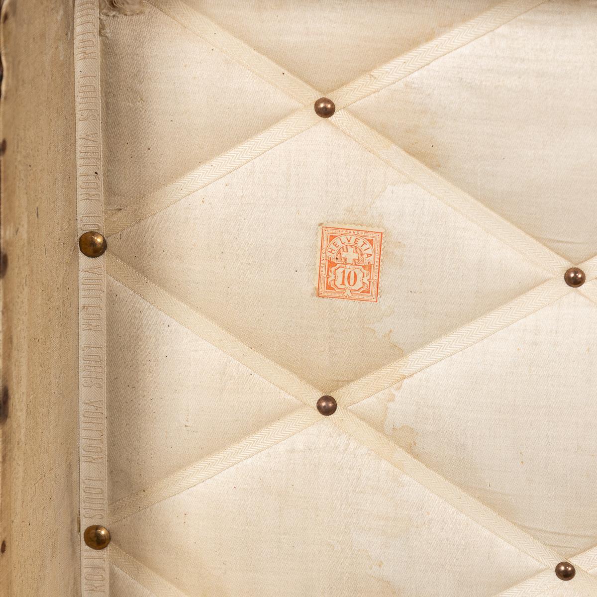 Antico baule Louis Vuitton del XX secolo in tela Monogram, Francia, 1920 ca. in vendita 6