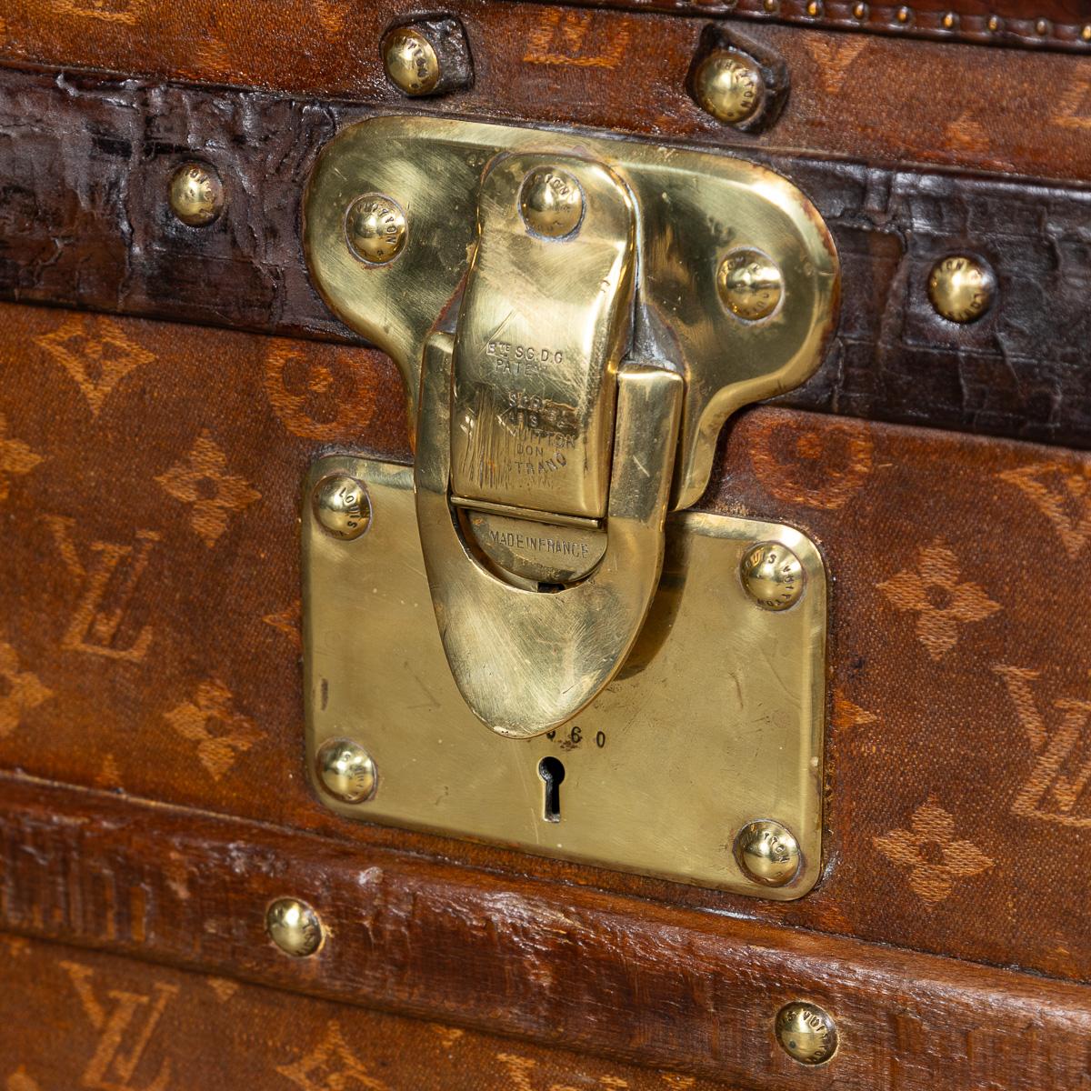 Antico baule Louis Vuitton del XX secolo in tela Monogram, Francia, 1920 ca. in vendita 12