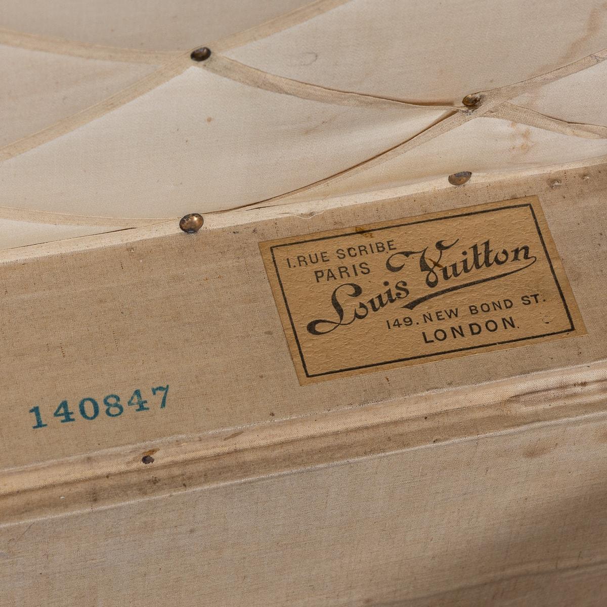 Antique 20th Century Louis Vuitton Trunk In Woven Canvas, France c.1900 For Sale 5