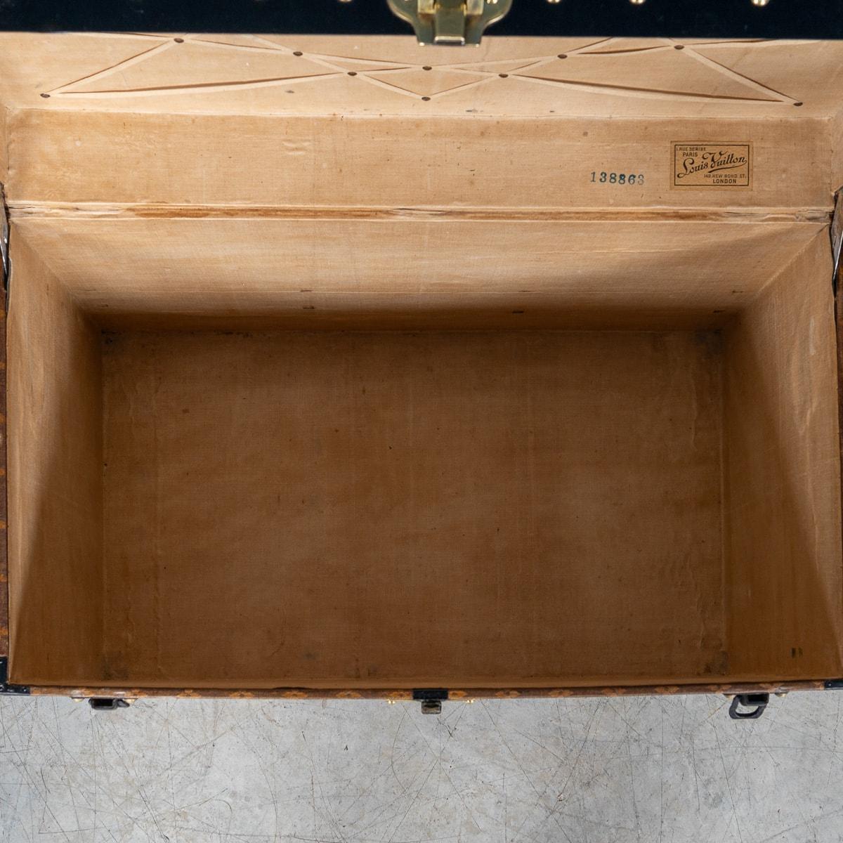 Antico baule Louis Vuitton del XX secolo in tela intrecciata, Francia c.1900 in vendita 6