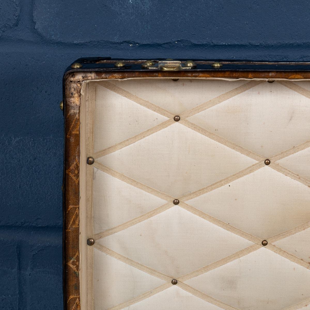 Antique 20th Century Louis Vuitton Trunk In Woven Canvas, France c.1900 For Sale 6